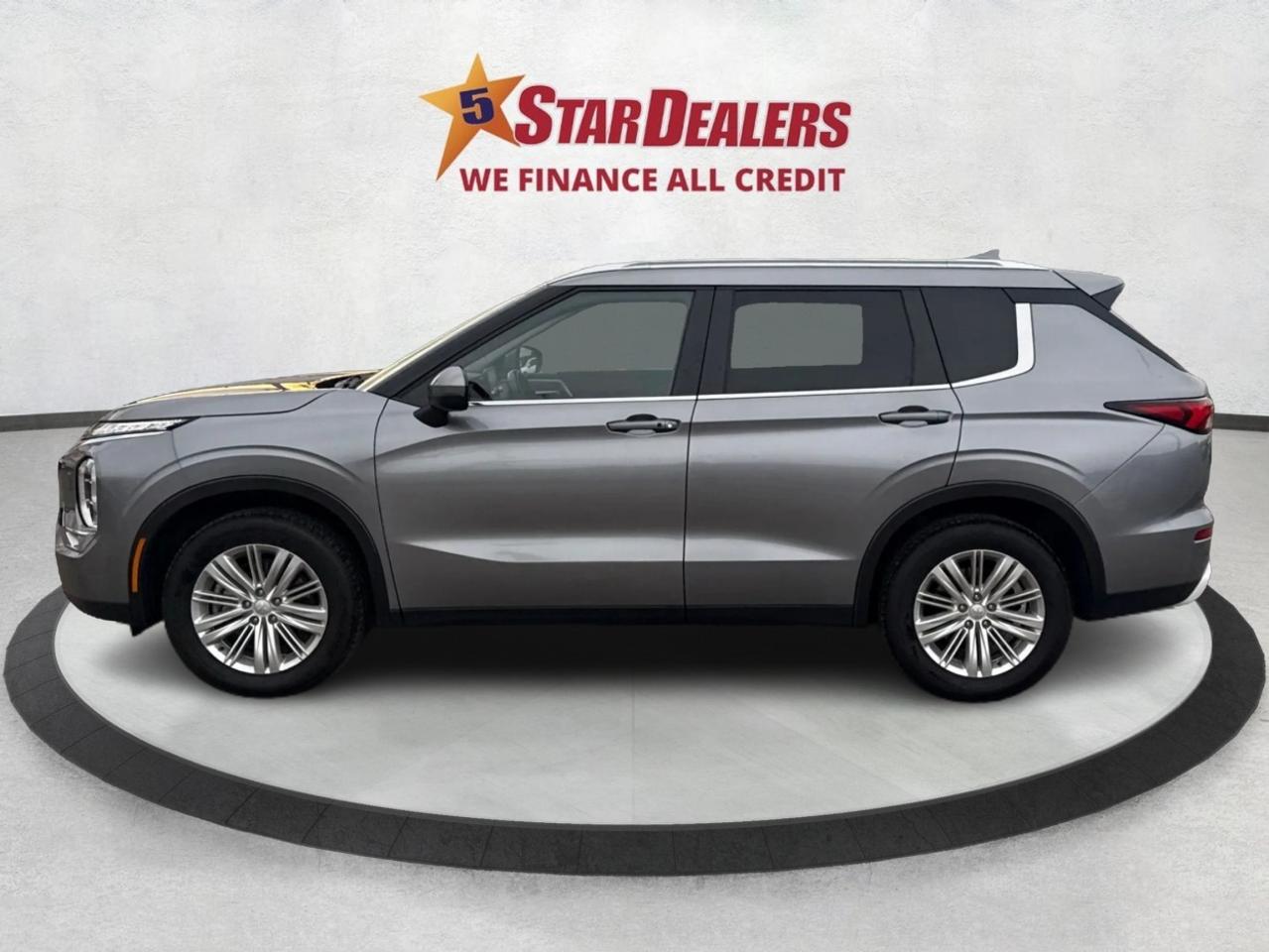 2024 Mitsubishi Outlander PANO ROOF 3 ROW SEATING WE FINANCE ALL CREDIT! Photo3