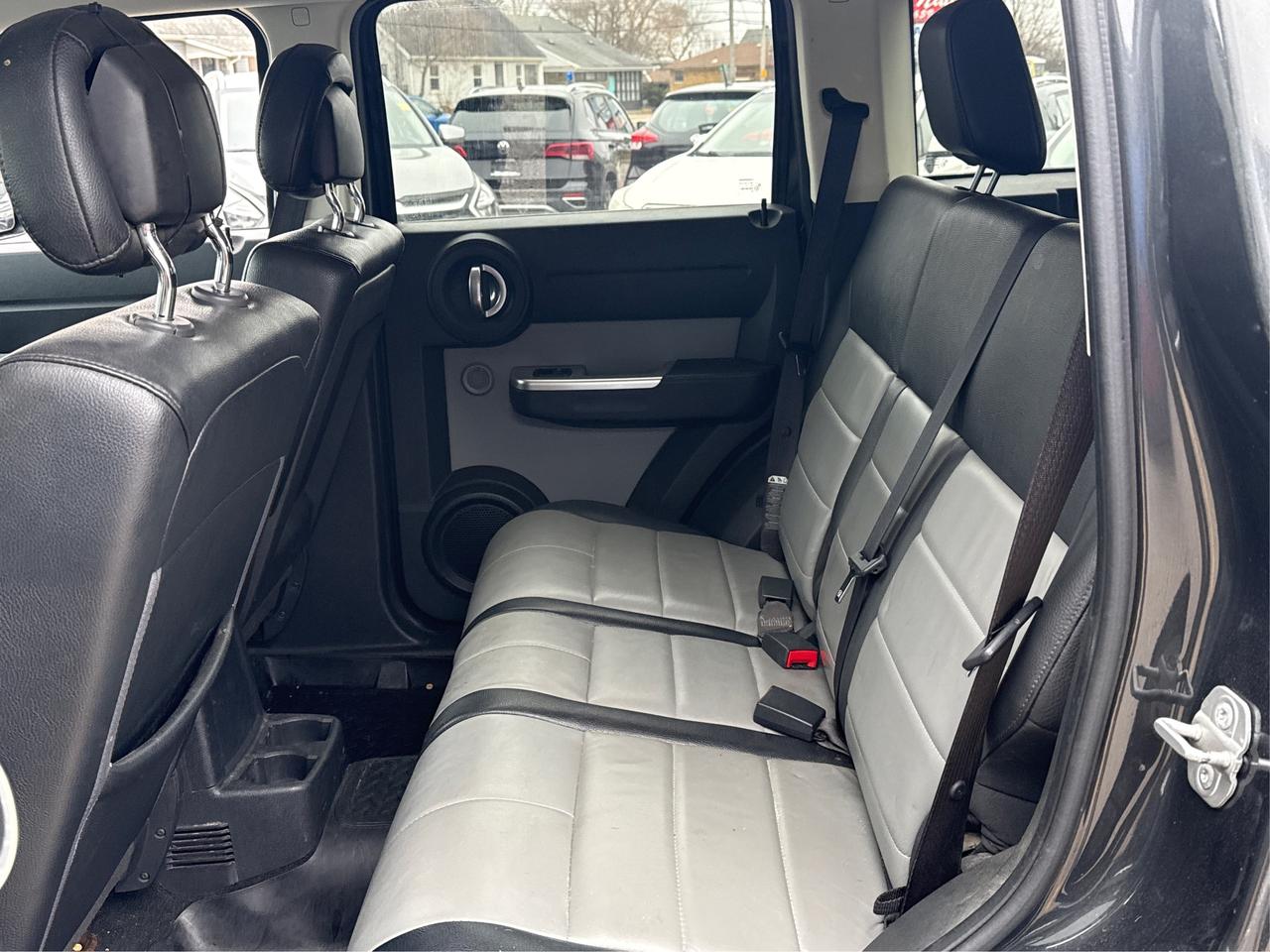 2010 Dodge Nitro NAV   ! WE FINANCE ALL CREDIT! Photo