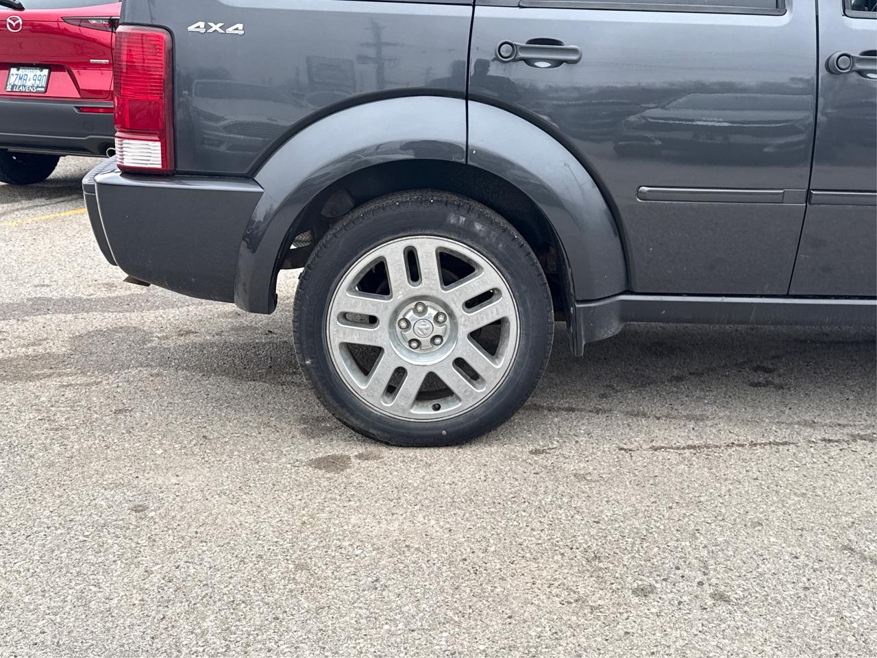 2010 Dodge Nitro NAV   ! WE FINANCE ALL CREDIT! Photo