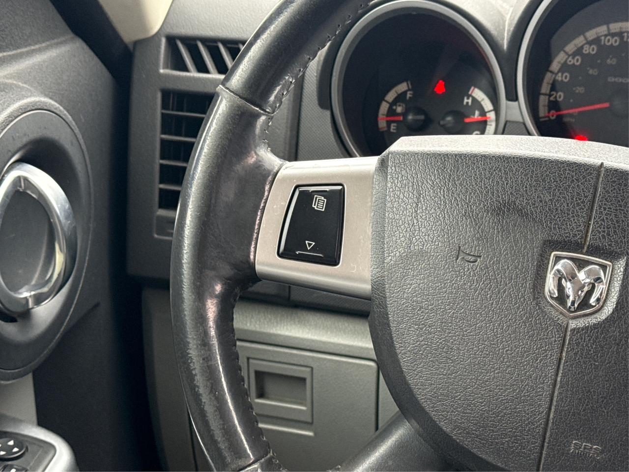 2010 Dodge Nitro NAV   ! WE FINANCE ALL CREDIT! Photo