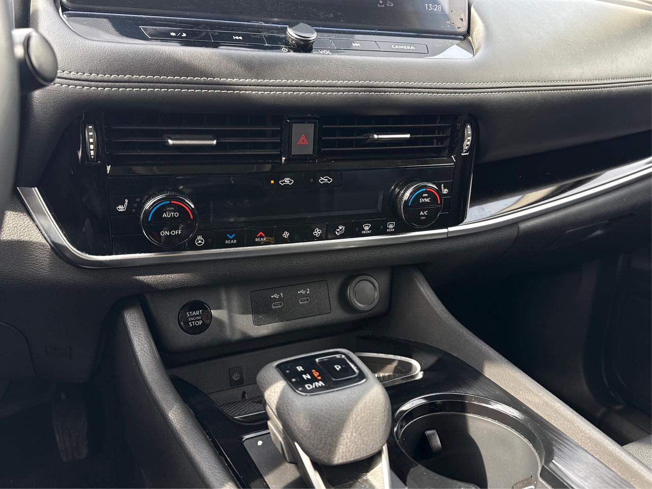 2024 Nissan Rogue NAV LEATHER SUNROOF LOADED! WE FINANCE ALL CREDIT Photo