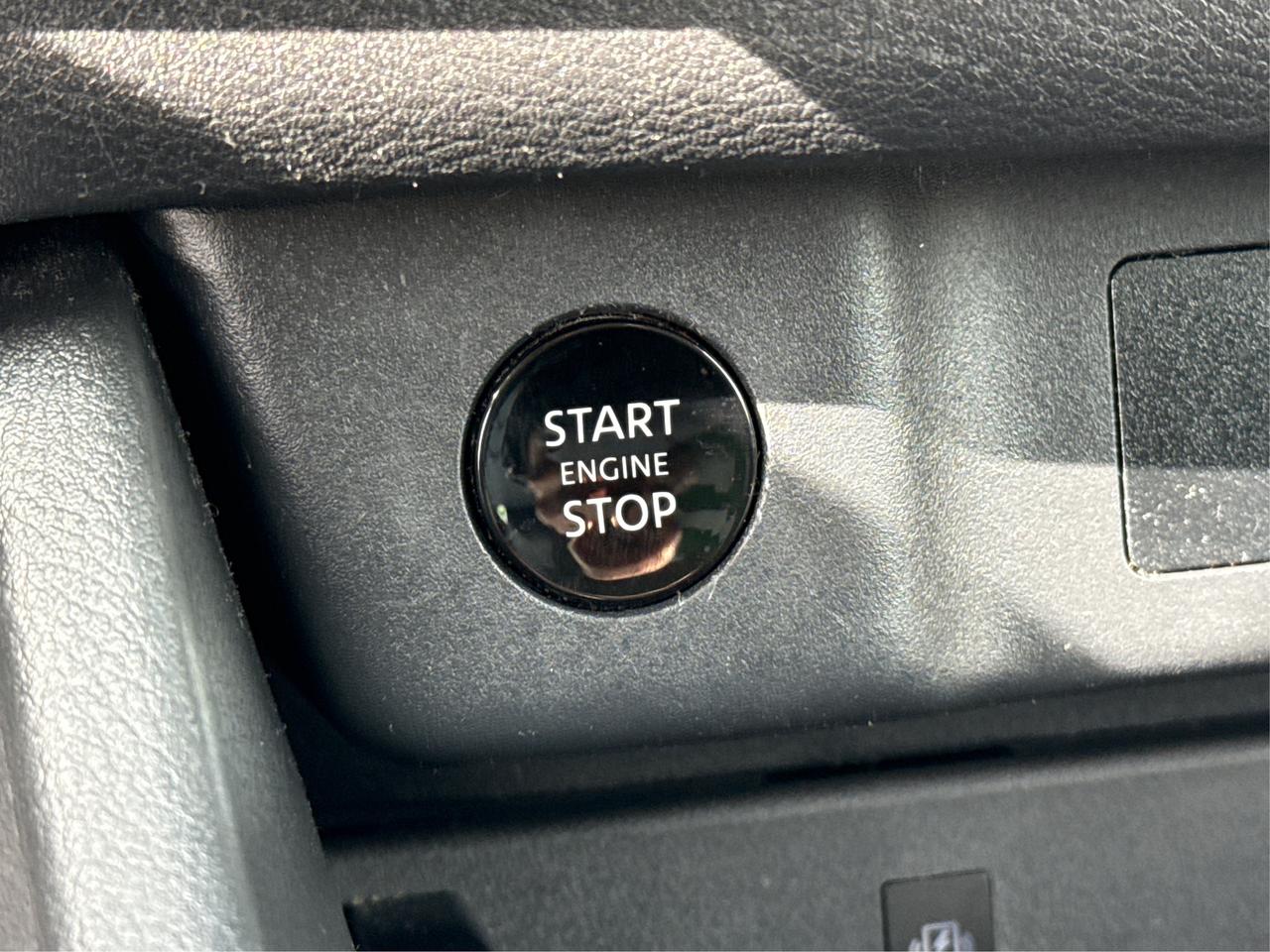 2024 Nissan Rogue NAV LEATHER SUNROOF LOADED! WE FINANCE ALL CREDIT Photo