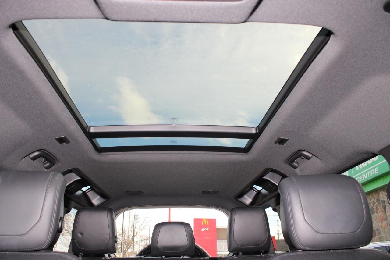 2023 Land Rover Defender 110 X-Dynamic SE V6 No Accident Clean CarFax. Photo