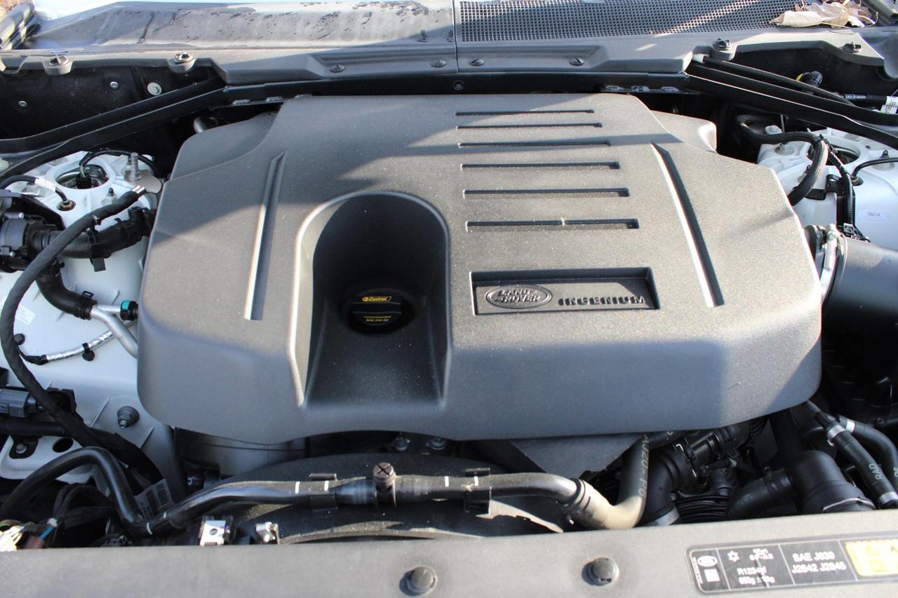 2023 Land Rover Defender 110 X-Dynamic SE V6 No Accident Clean CarFax. Photo