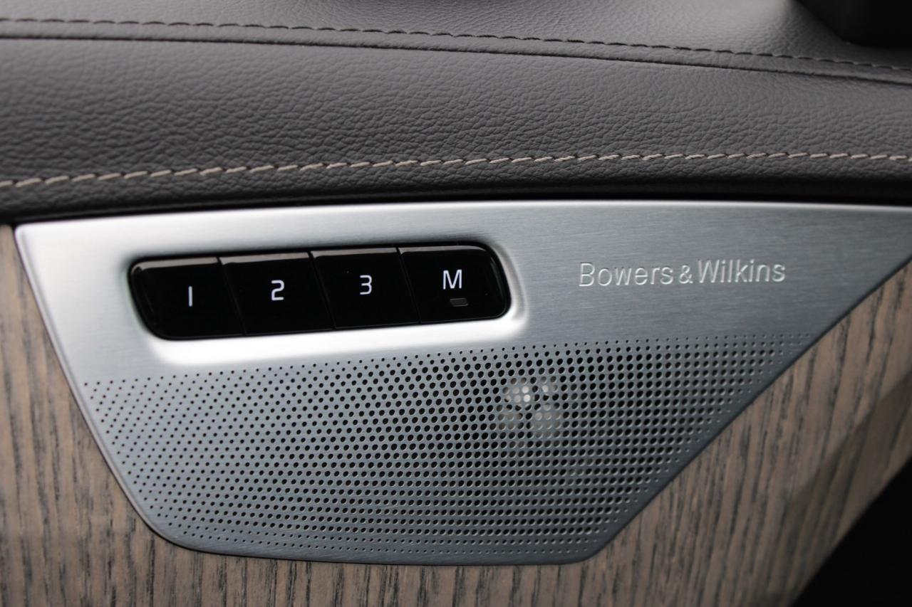 2023 Volvo XC90 B6 Ultimate Dark 7 Passenger Loaded Certified Photo