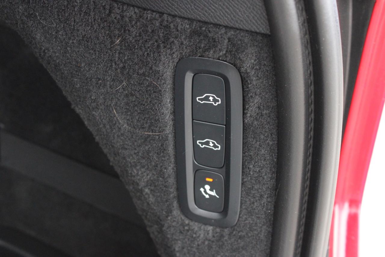 2023 Volvo XC90 B6 Ultimate Dark 7 Passenger Loaded Photo