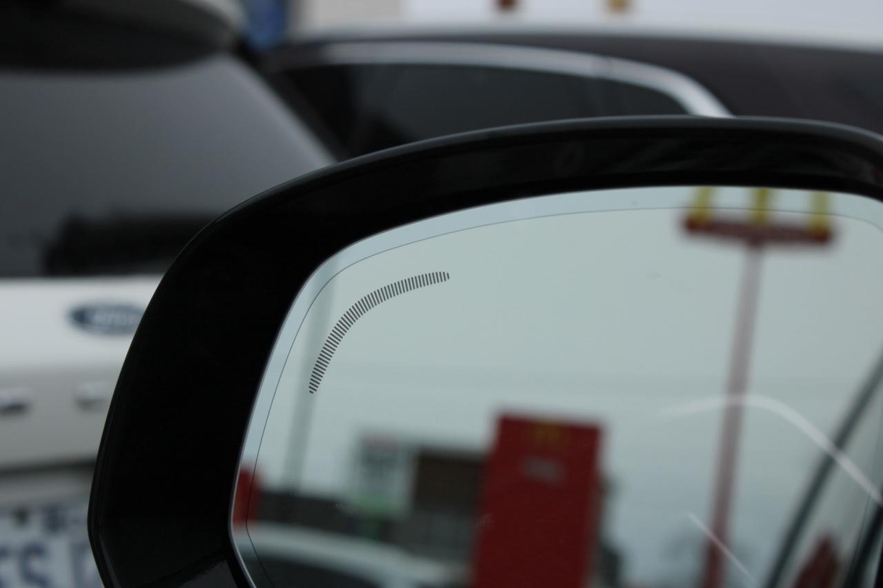 2023 Volvo XC90 B6 Ultimate Dark 7 Passenger Loaded Photo