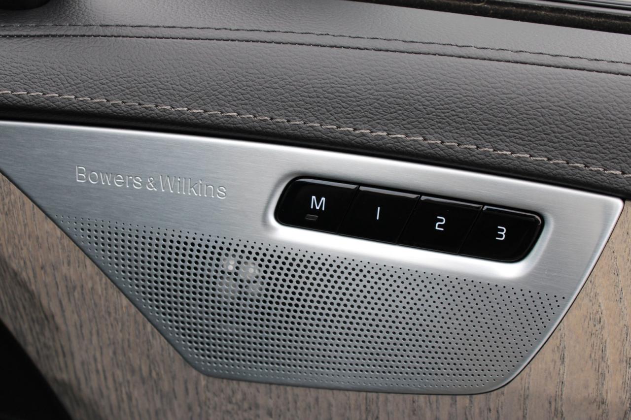 2023 Volvo XC90 B6 Ultimate Dark 7 Passenger Loaded Photo