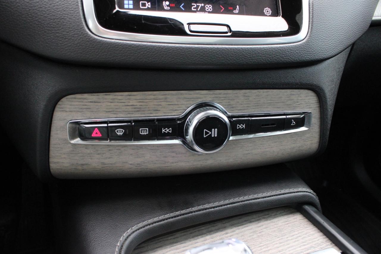 2023 Volvo XC90 B6 Ultimate Dark 7 Passenger Loaded Certified Photo