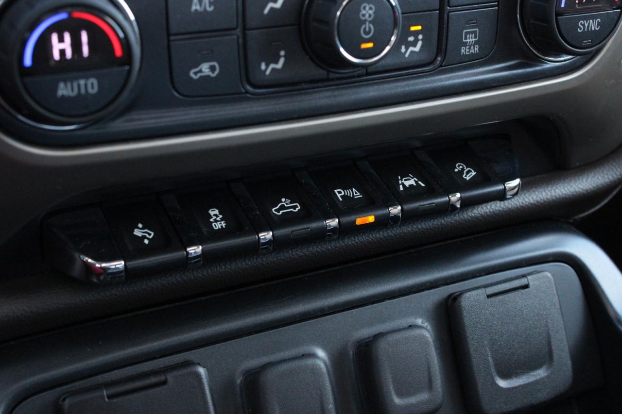 2017 GMC Sierra 1500 Denali Crew Cab 4WD   No Accident   Safety Certifi Photo