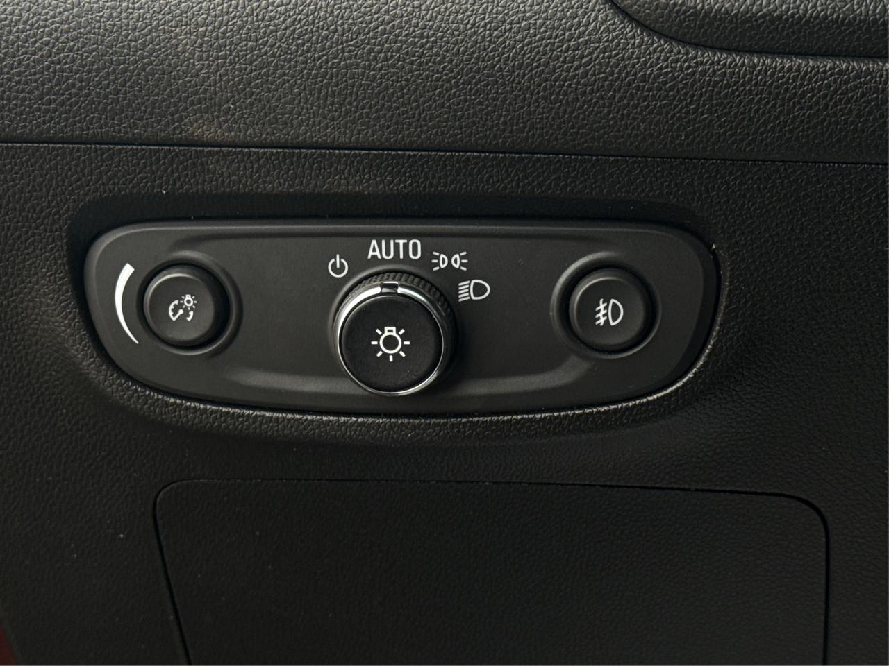 2023 Buick Encore GX AWD LEATHER HEATED SEATS WE FINANCE ALL CREDIT! Photo