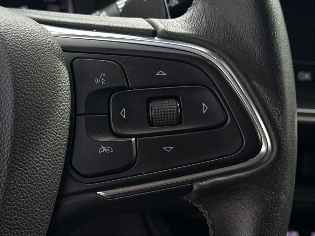 2023 Buick Envision AWD LEATHER HEATED SEATS REMOTE START WE FINANCE! Photo