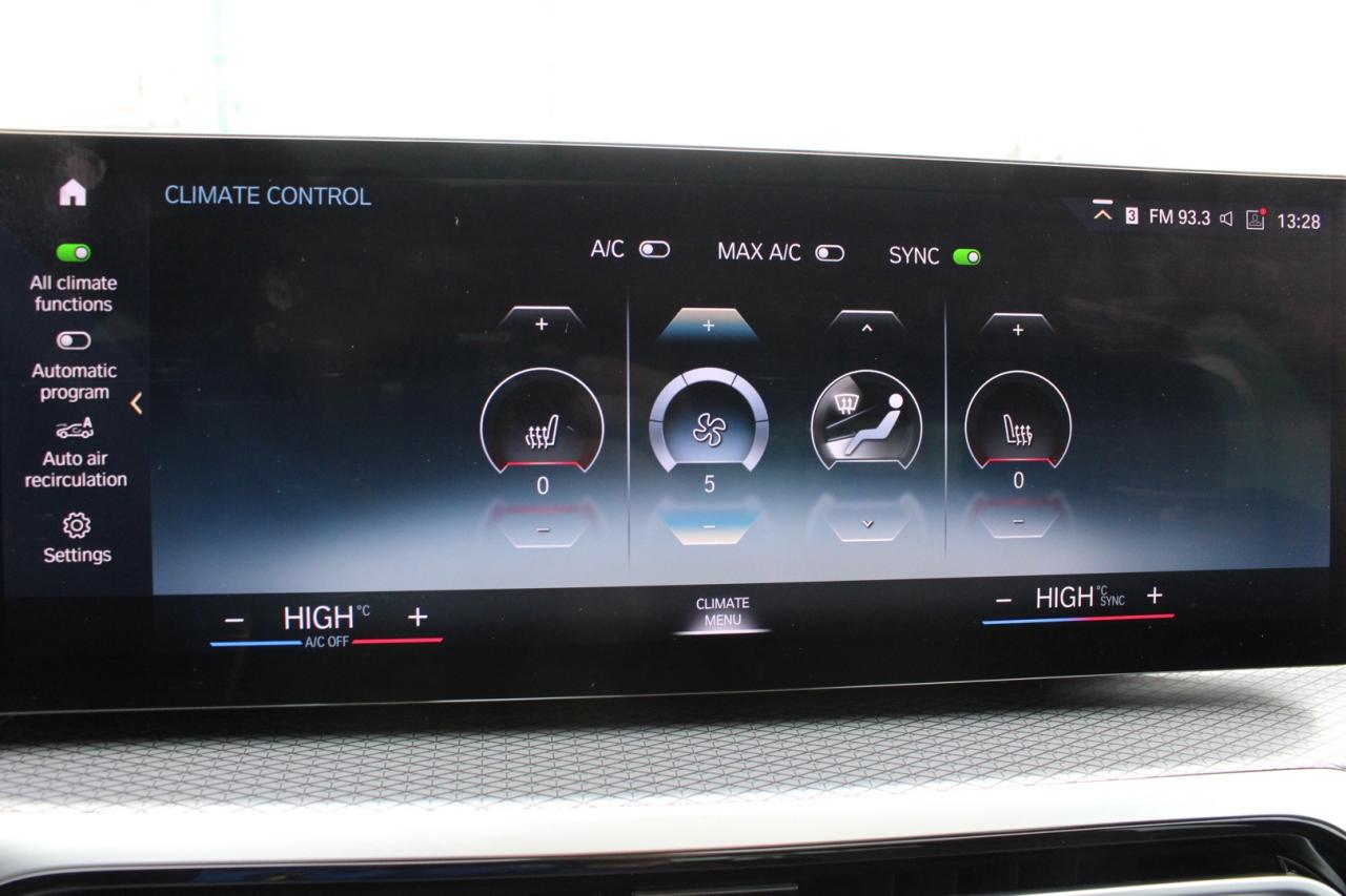 2023 BMW 3 Series 330i xDrive M Sport AWD No Accident $/Weekly Safet Photo