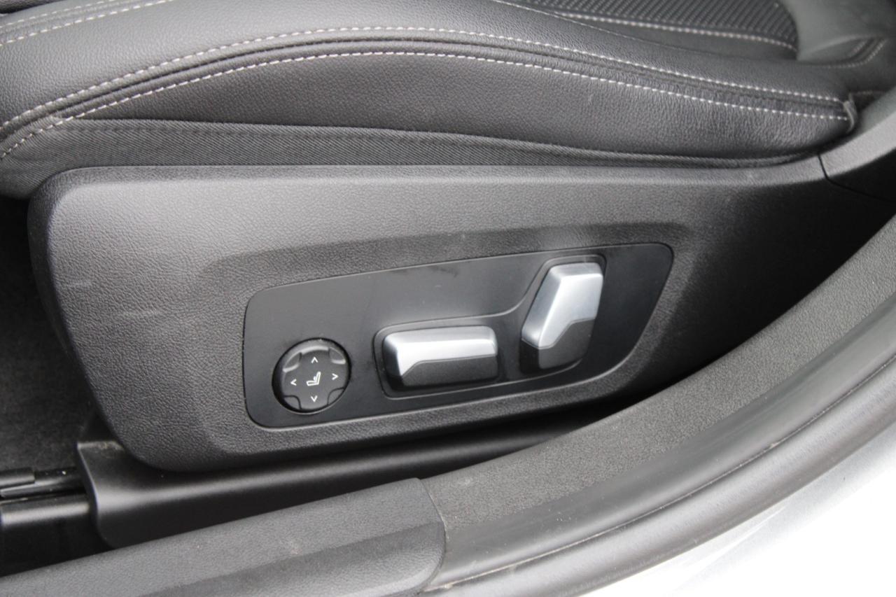 2023 BMW 3 Series 330i xDrive M Sport AWD No Accident $/Weekly Safet Photo