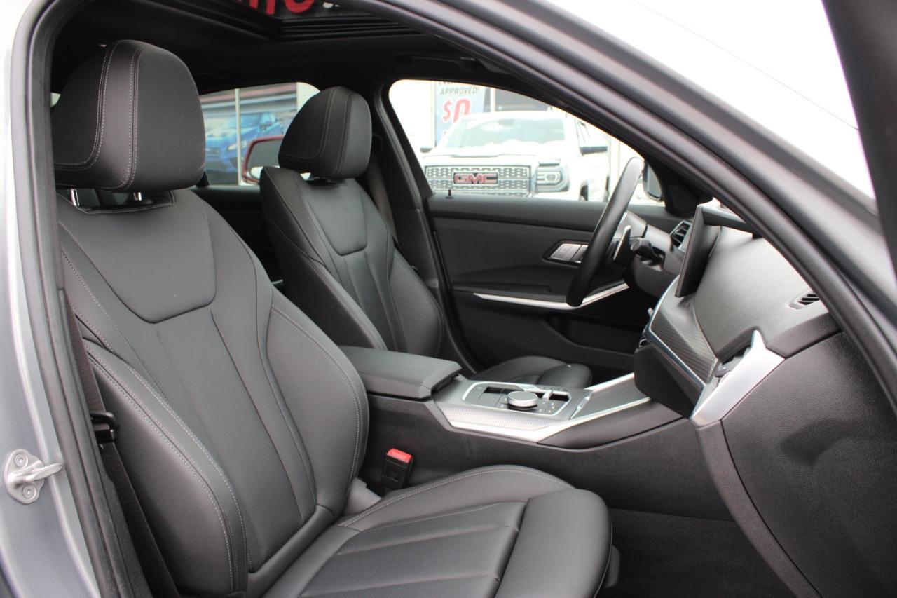 2023 BMW 3 Series 330i xDrive M Sport AWD No Accident $/Weekly Safet Photo