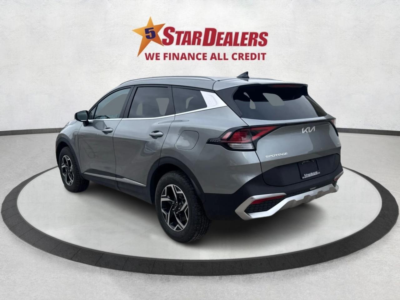 2023 Kia Sportage AWD HEATED SEATS MINT WE FINANCE ALL CREDIT! Photo