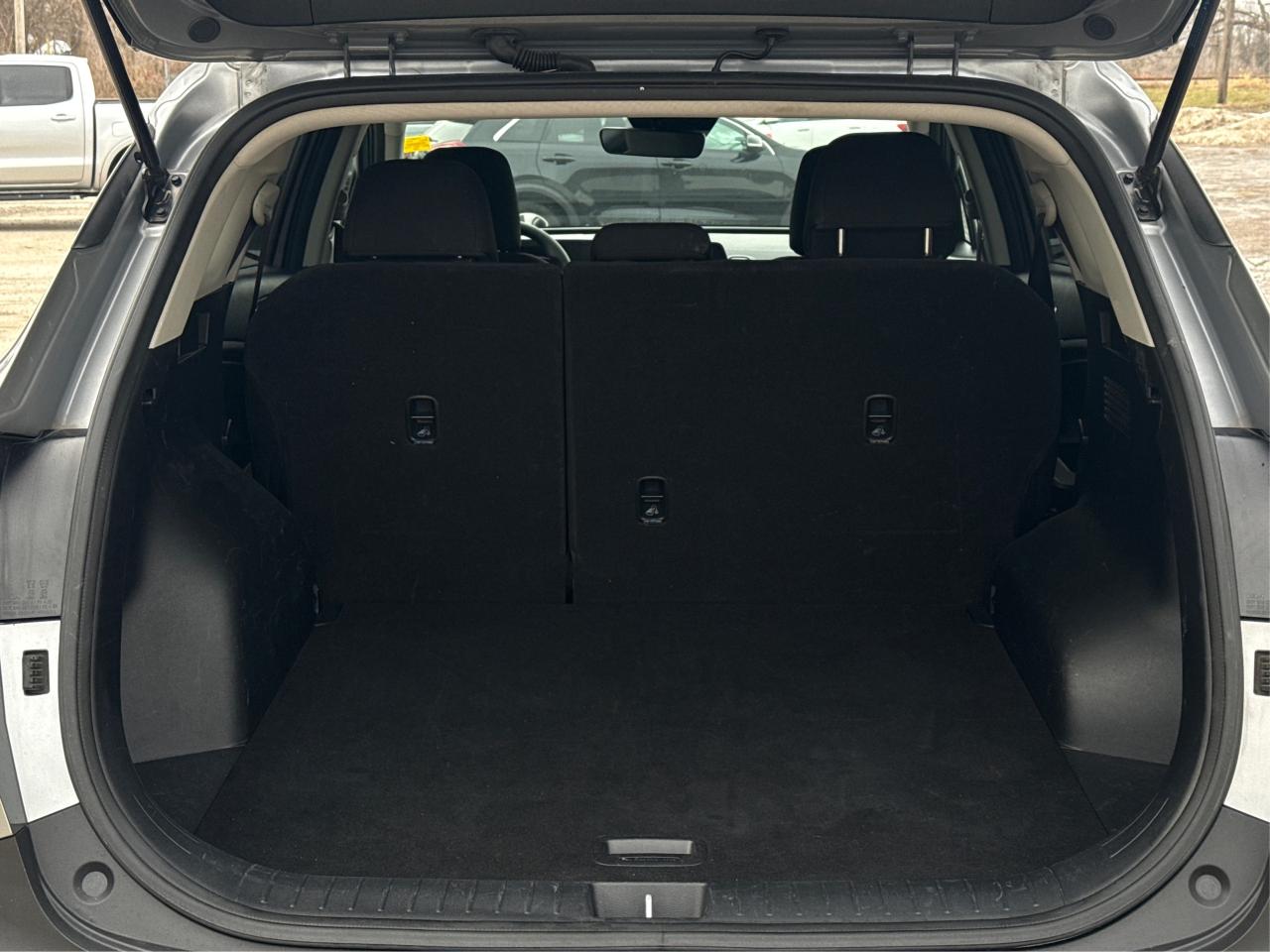 2023 Kia Sportage AWD HEATED SEATS MINT WE FINANCE ALL CREDIT! Photo