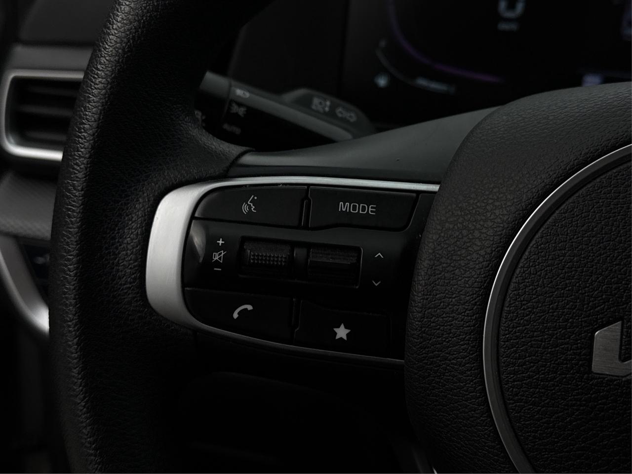 2023 Kia Sportage AWD HEATED SEATS MINT WE FINANCE ALL CREDIT! Photo