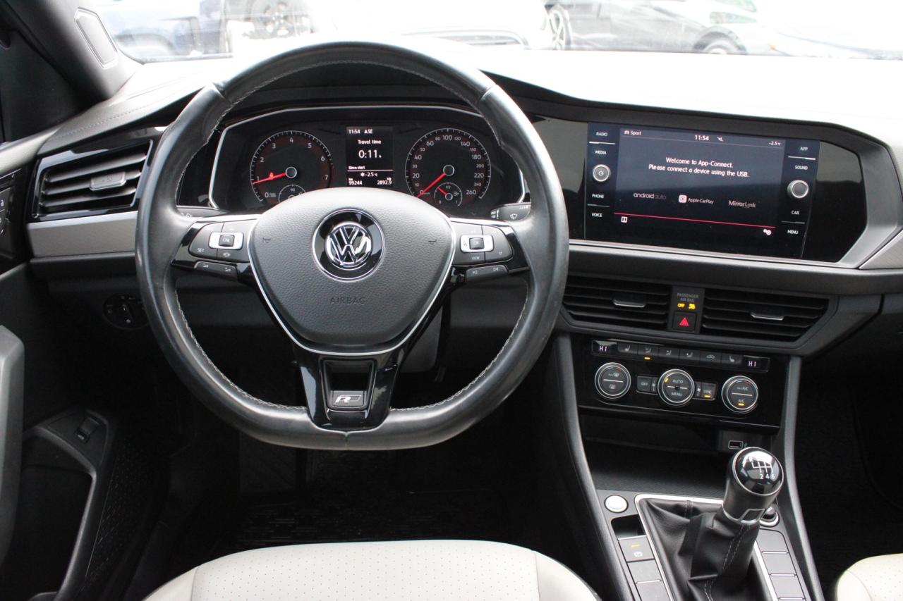2019 Volkswagen Jetta 1.4T Highline 6 Speed Manual No Accident Certified Photo