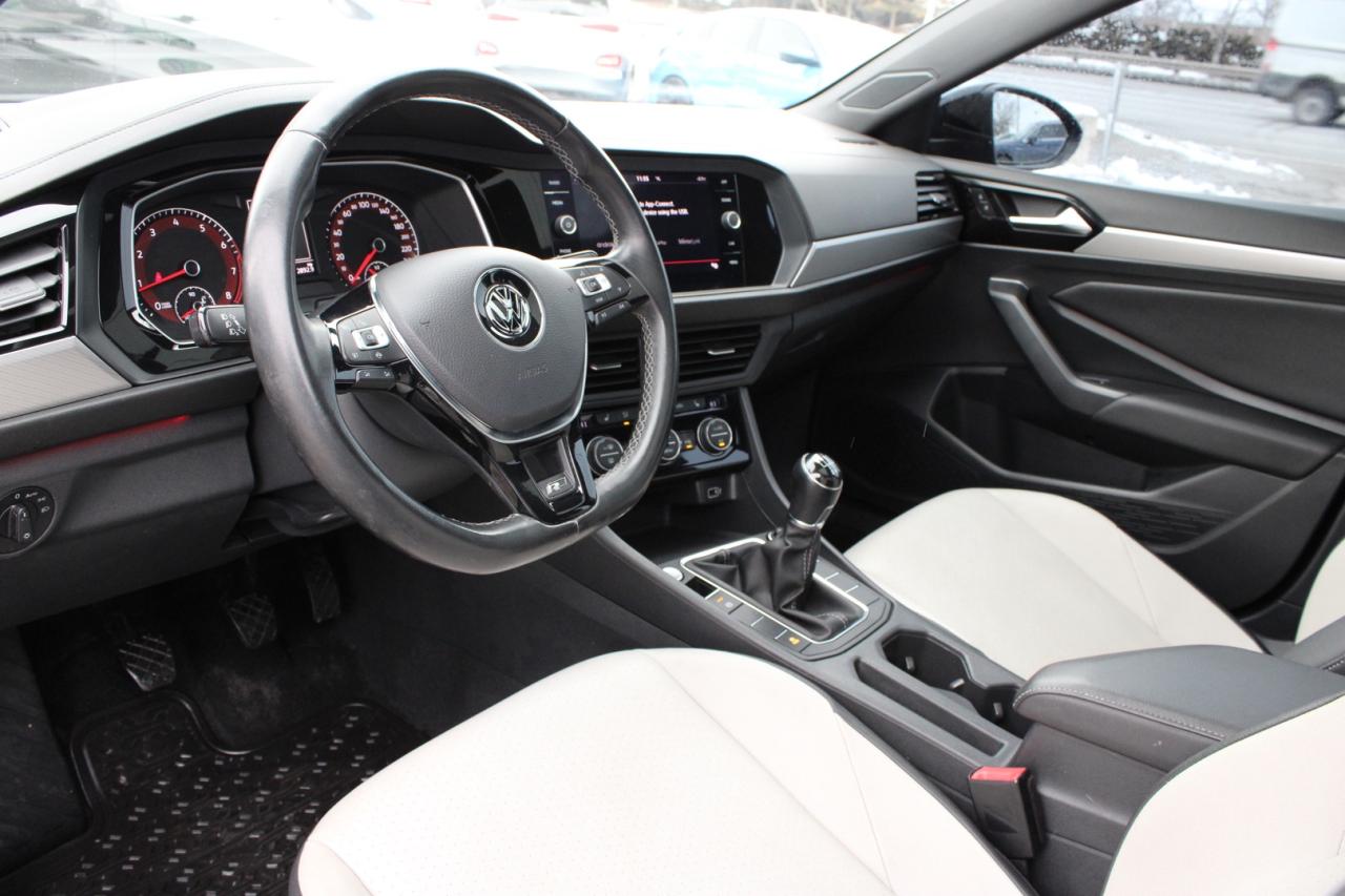 2019 Volkswagen Jetta 1.4T Highline 6 Speed Manual No Accident Certified Photo