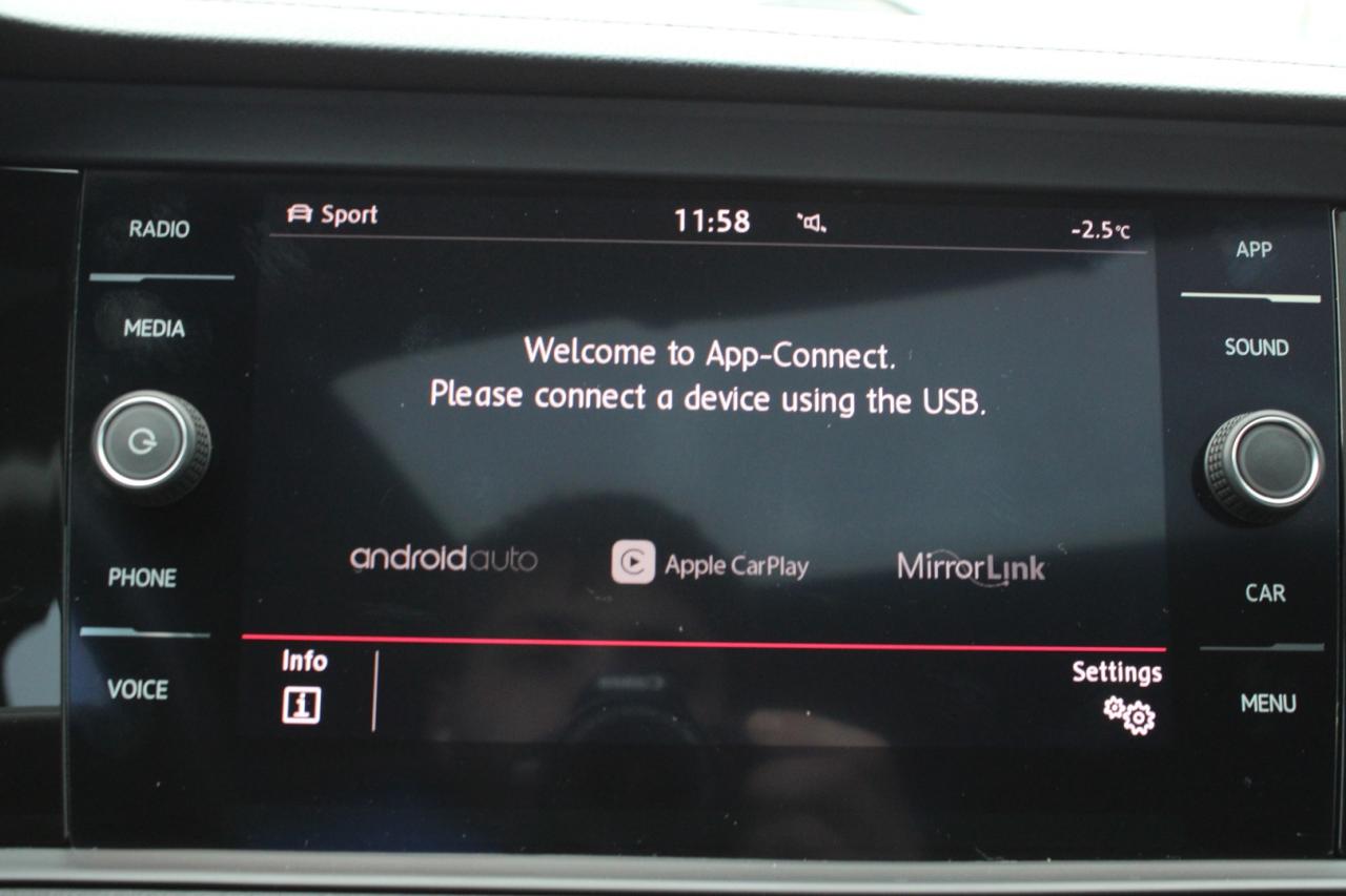 2019 Volkswagen Jetta 1.4T Highline 6 Speed Manual No Accident Certified Photo