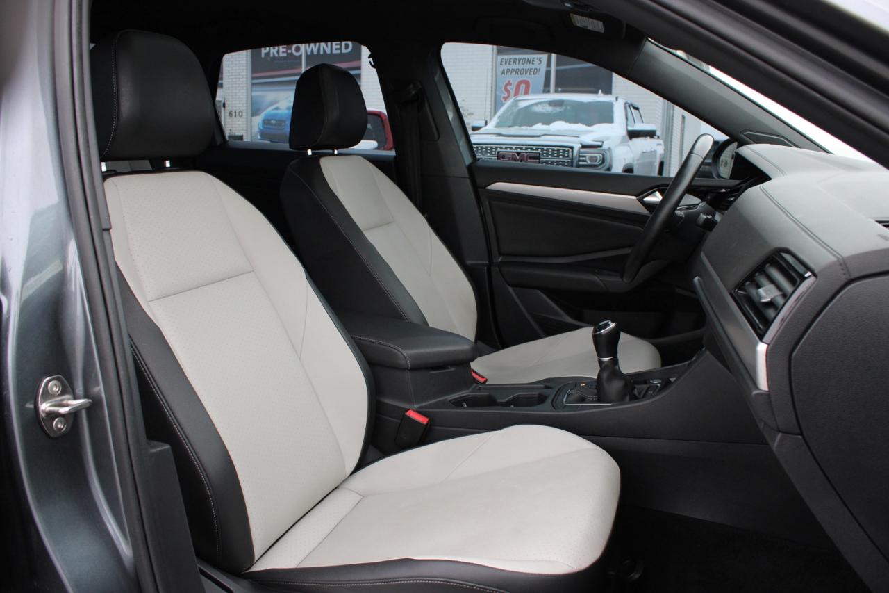 2019 Volkswagen Jetta 1.4T Highline 6 Speed Manual No Accident Certified Photo