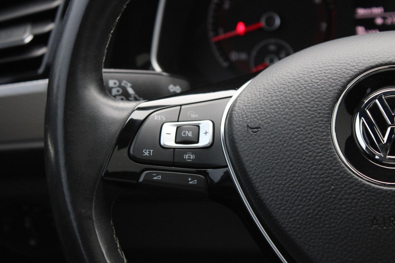 2019 Volkswagen Jetta 1.4T Highline 6 Speed Manual No Accident Certified Photo