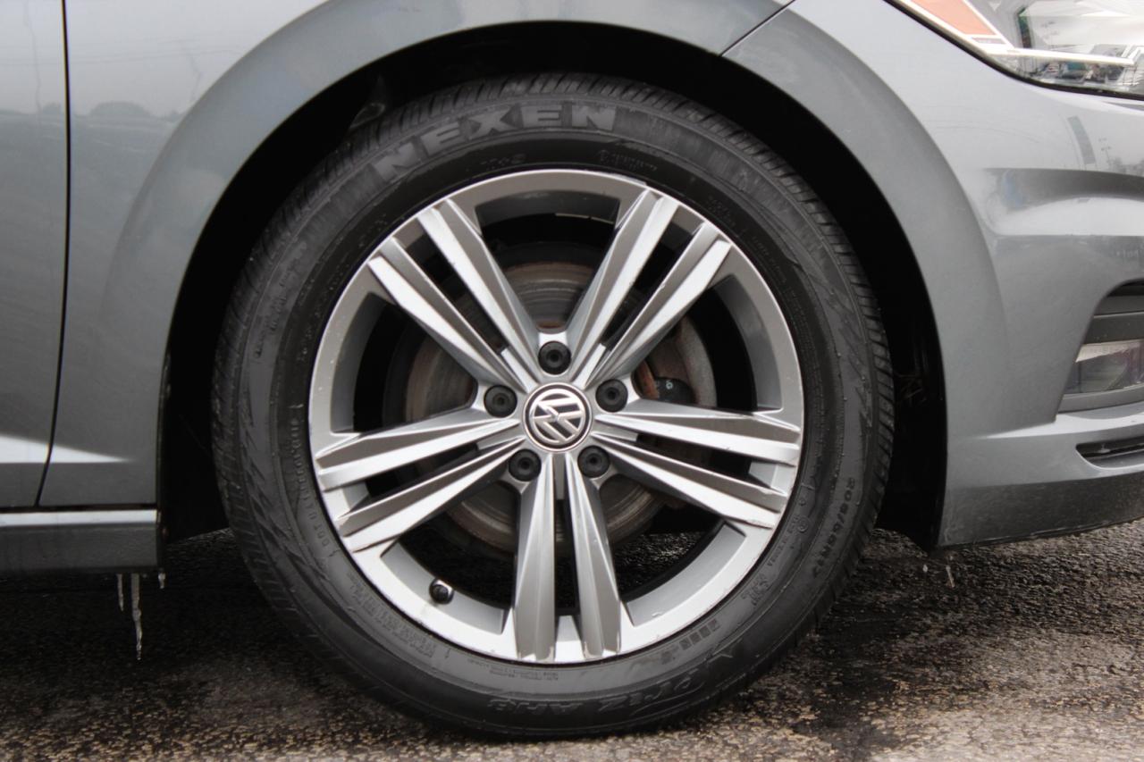 2019 Volkswagen Jetta 1.4T Highline 6 Speed Manual No Accident Certified Photo