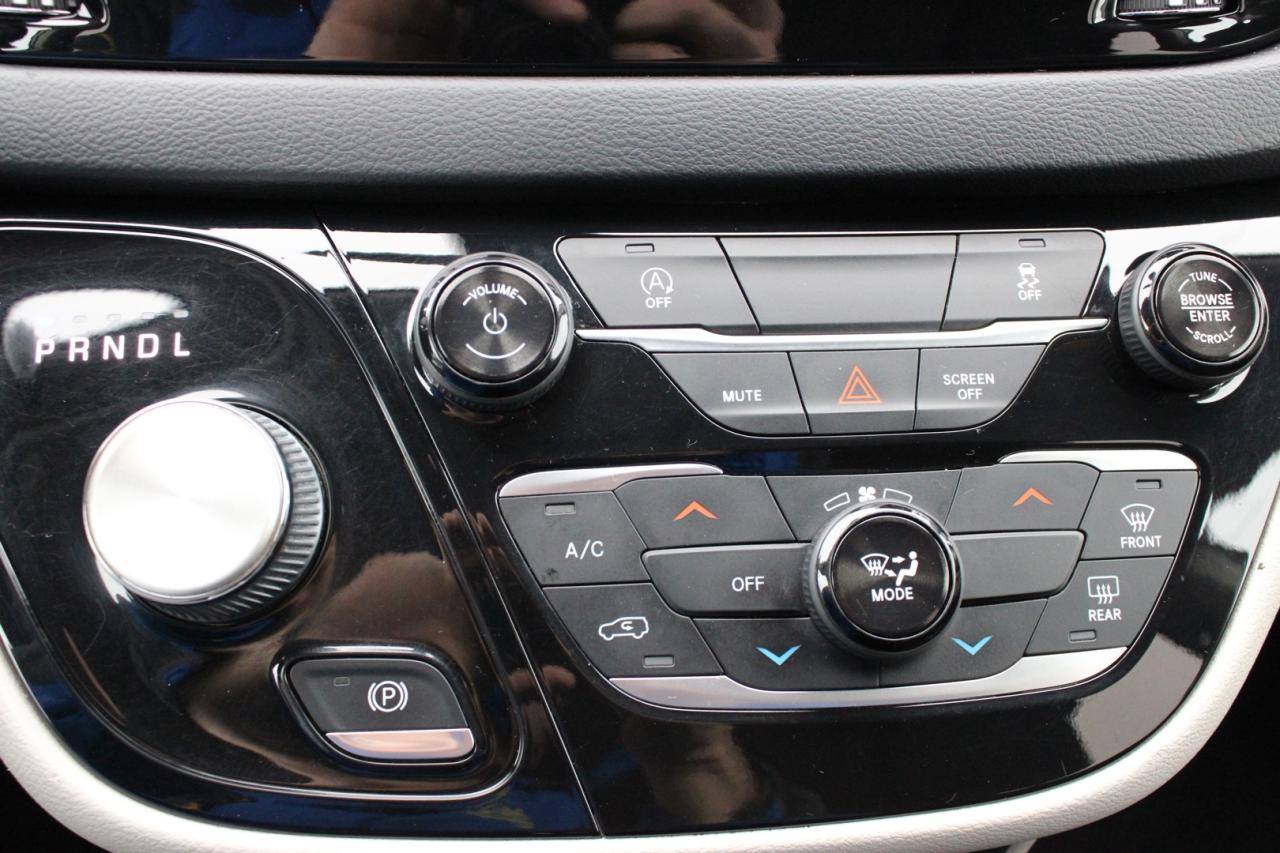 2019 Chrysler Pacifica Touring   $65/Weekly   7 Passenger   Camera   Safe Photo