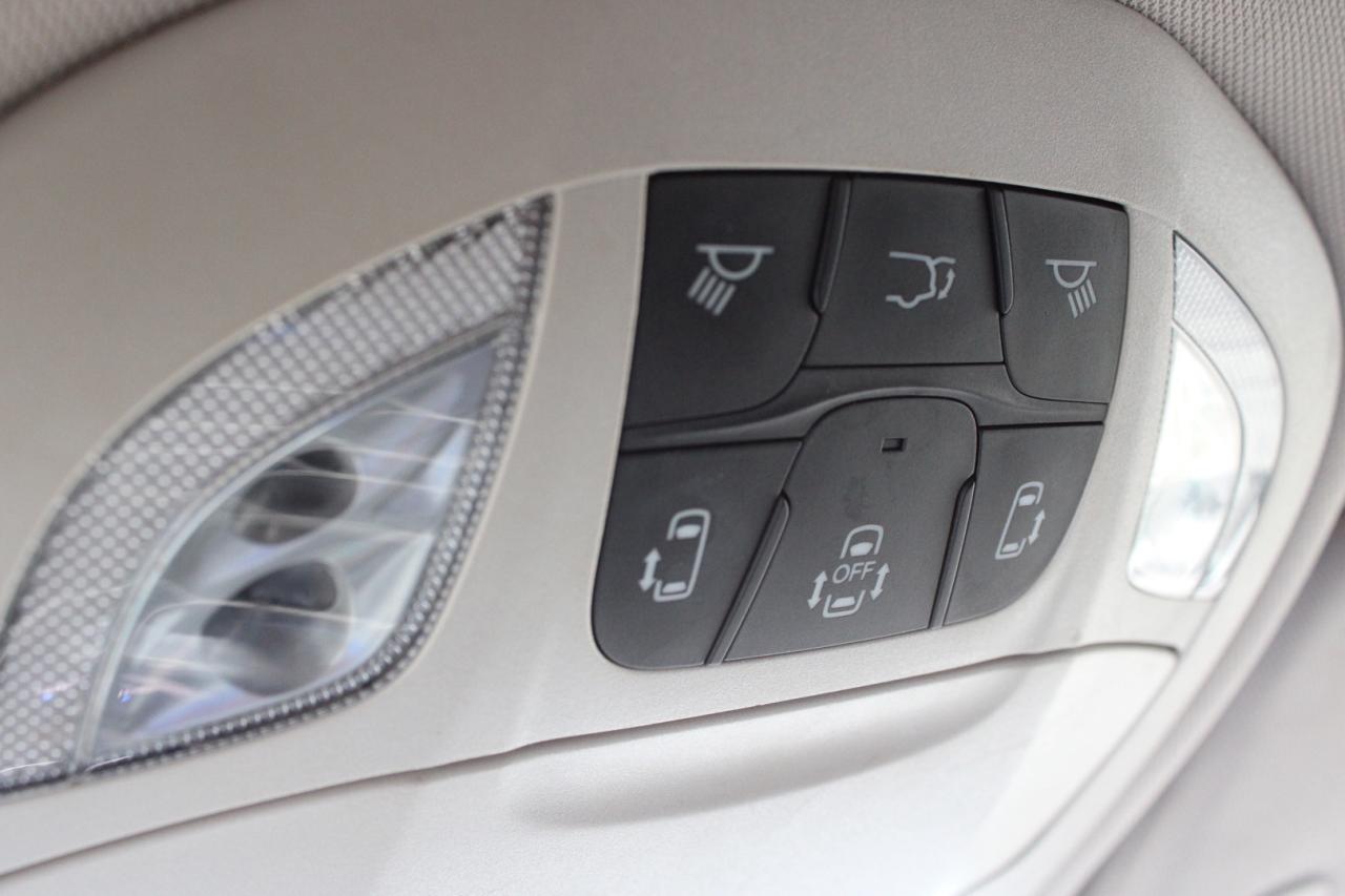 2019 Chrysler Pacifica Touring   $65/Weekly   7 Passenger   Camera   Safe Photo