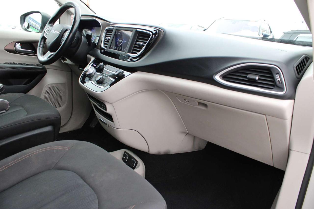 2019 Chrysler Pacifica Touring   $65/Weekly   7 Passenger   Camera Photo