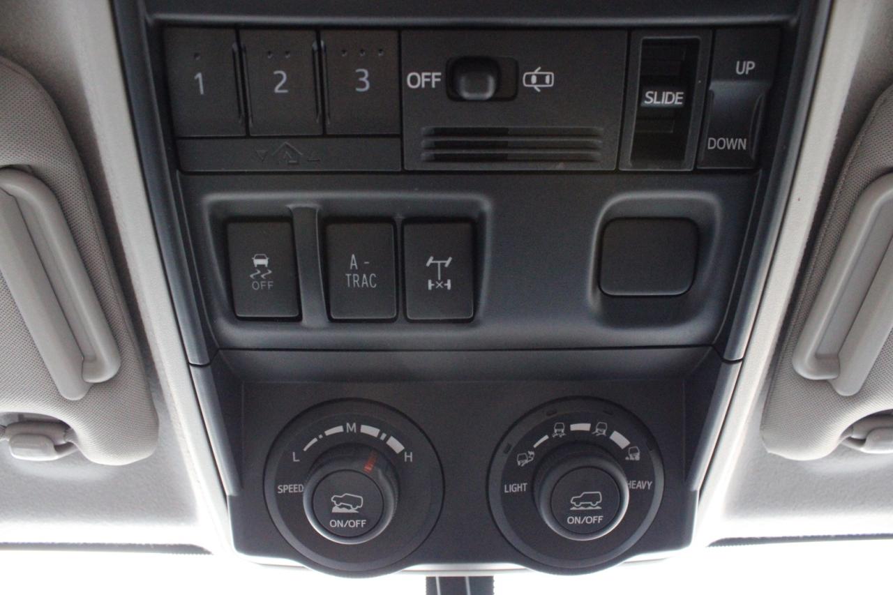 2015 Toyota 4Runner SR5 4WD SR5   LIMITED   SAFETY CERTIFIED Photo