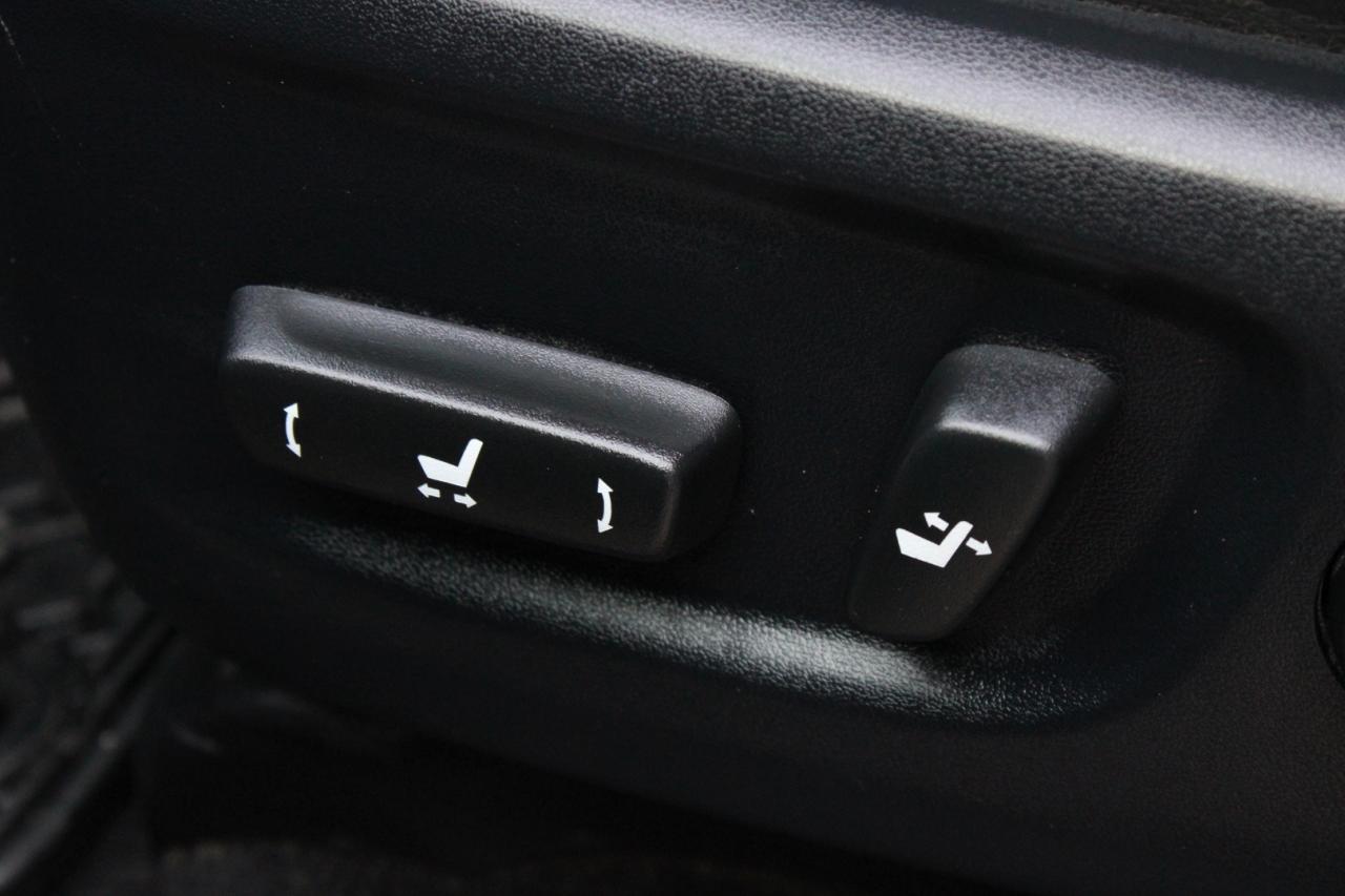 2015 Toyota 4Runner SR5 4WD SR5   LIMITED   SAFETY CERTIFIED Photo