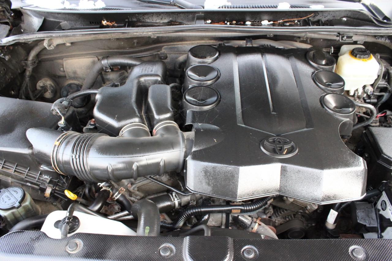 2015 Toyota 4Runner SR5 4WD SR5   LIMITED   SAFETY CERTIFIED Photo