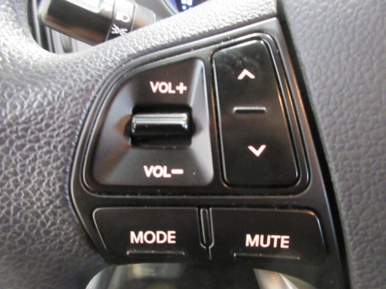 2015 Kia Rio LX+, AUTO, A/C, HTD SEATS, BT, JUST 100K! Photo