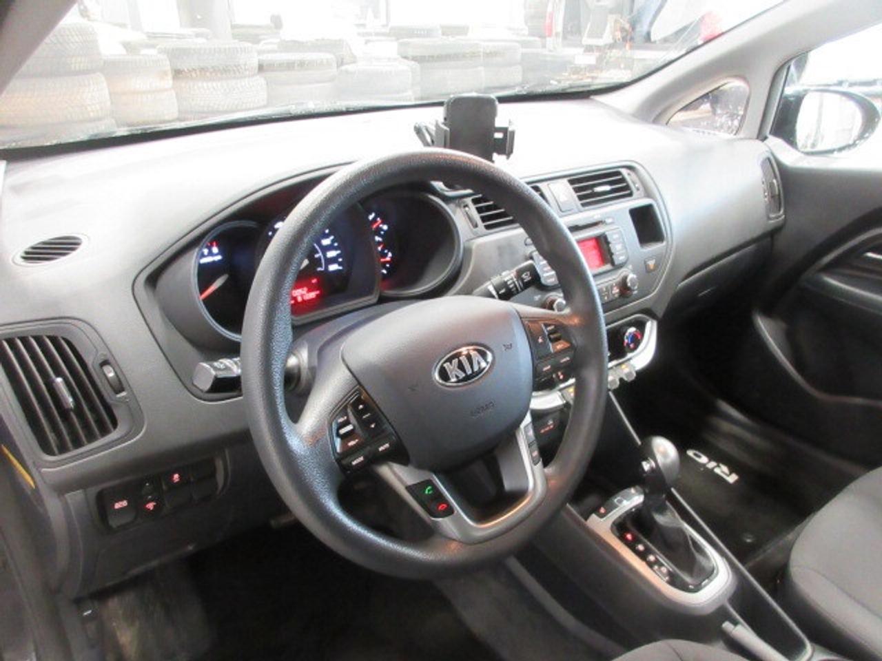 2015 Kia Rio LX+, AUTO, A/C, HTD SEATS, BT, JUST 100K! Photo