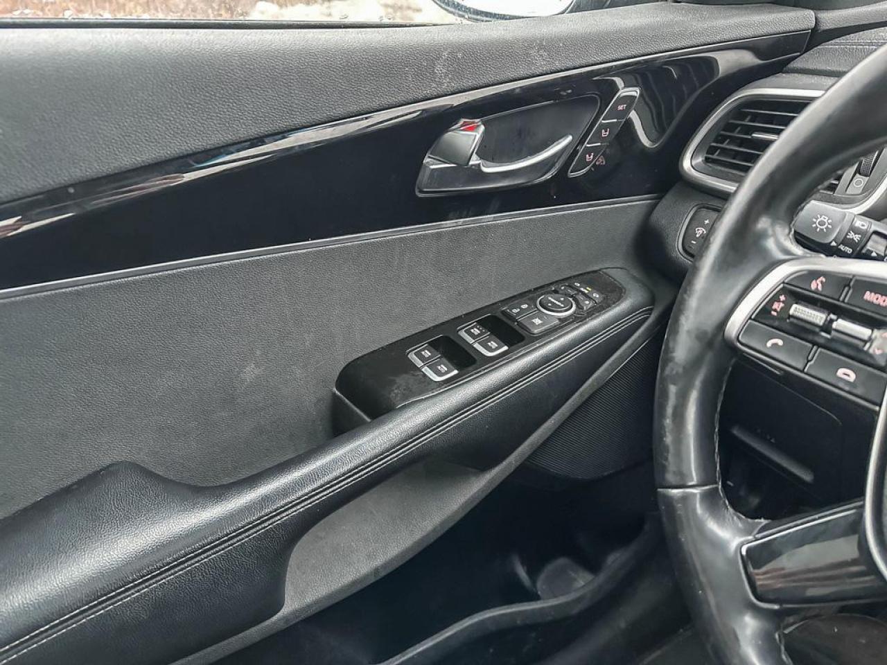 2020 Kia Sorento SX Photo