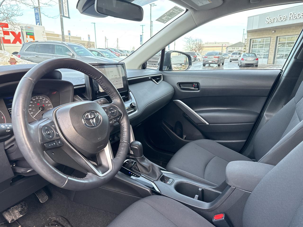 2024 Toyota Corolla Cross LE AWD Photo