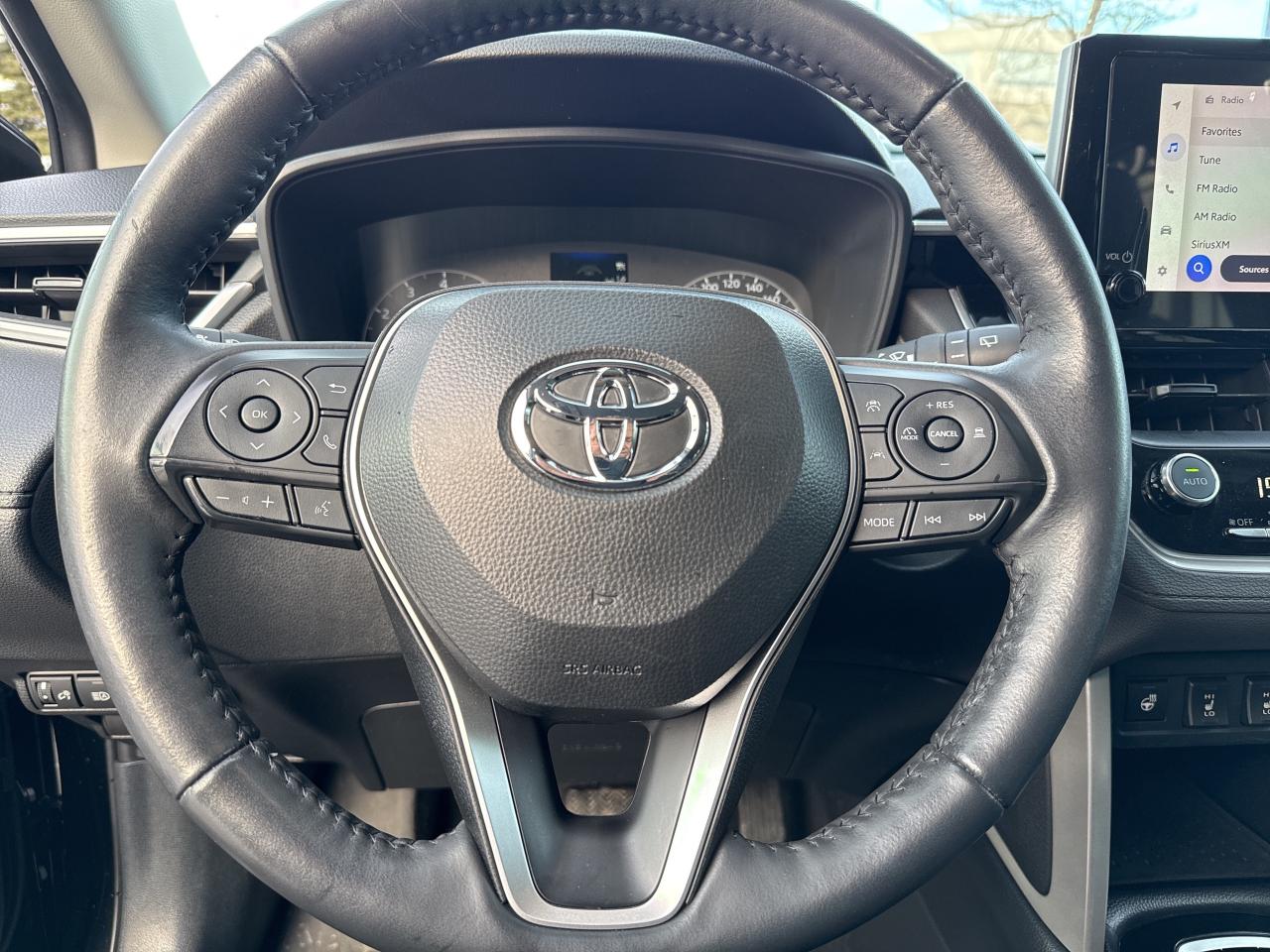 2024 Toyota Corolla Cross LE AWD Photo