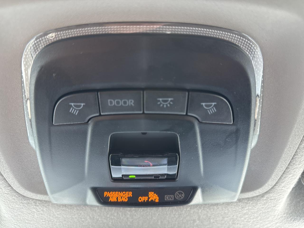 2024 Toyota Corolla Cross LE AWD Photo