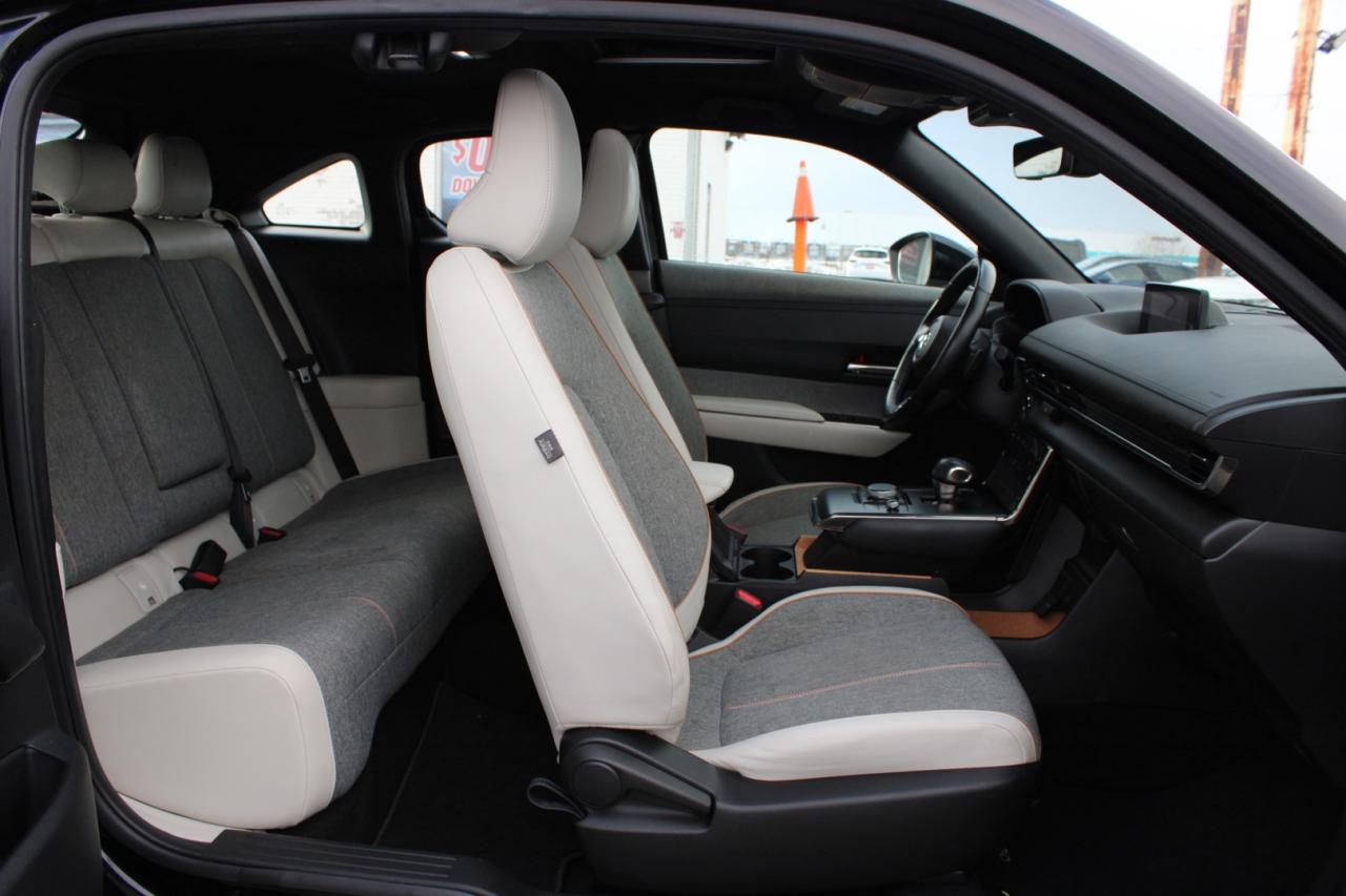 2022 Mazda MX-30 EV Sky Active Premium Plus 55/Weekly No Accident C Photo