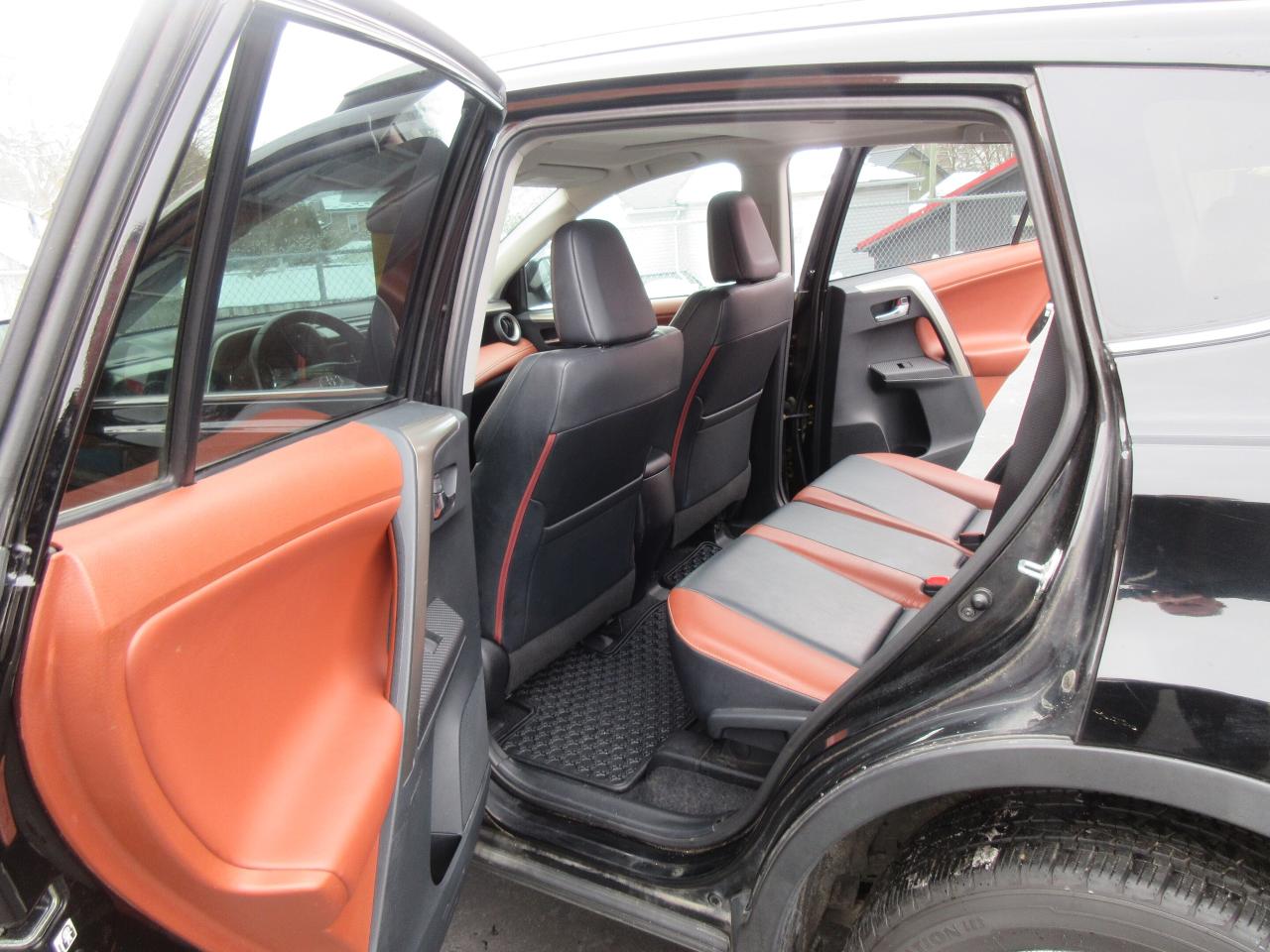 2013 Toyota RAV4 AWD 4dr Limited Photo