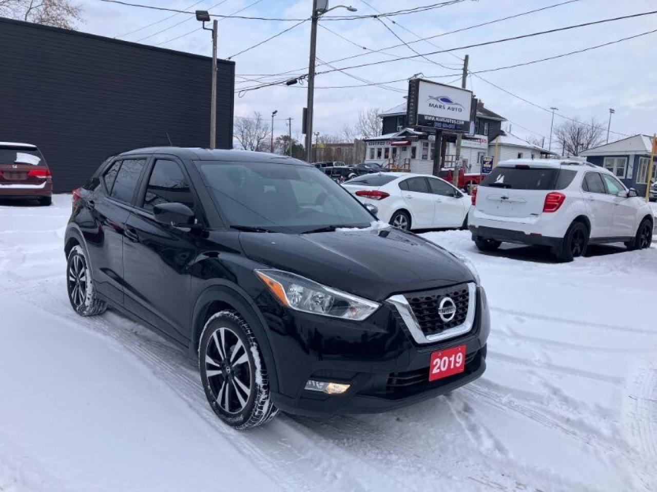 2019 Nissan Kicks SV FWD Photo0