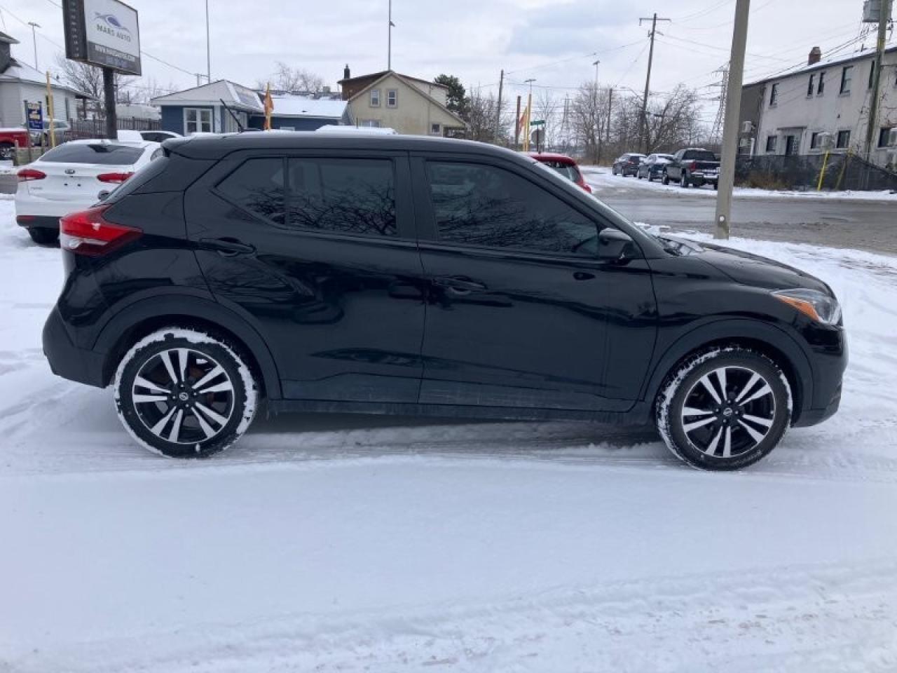 2019 Nissan Kicks SV FWD Photo