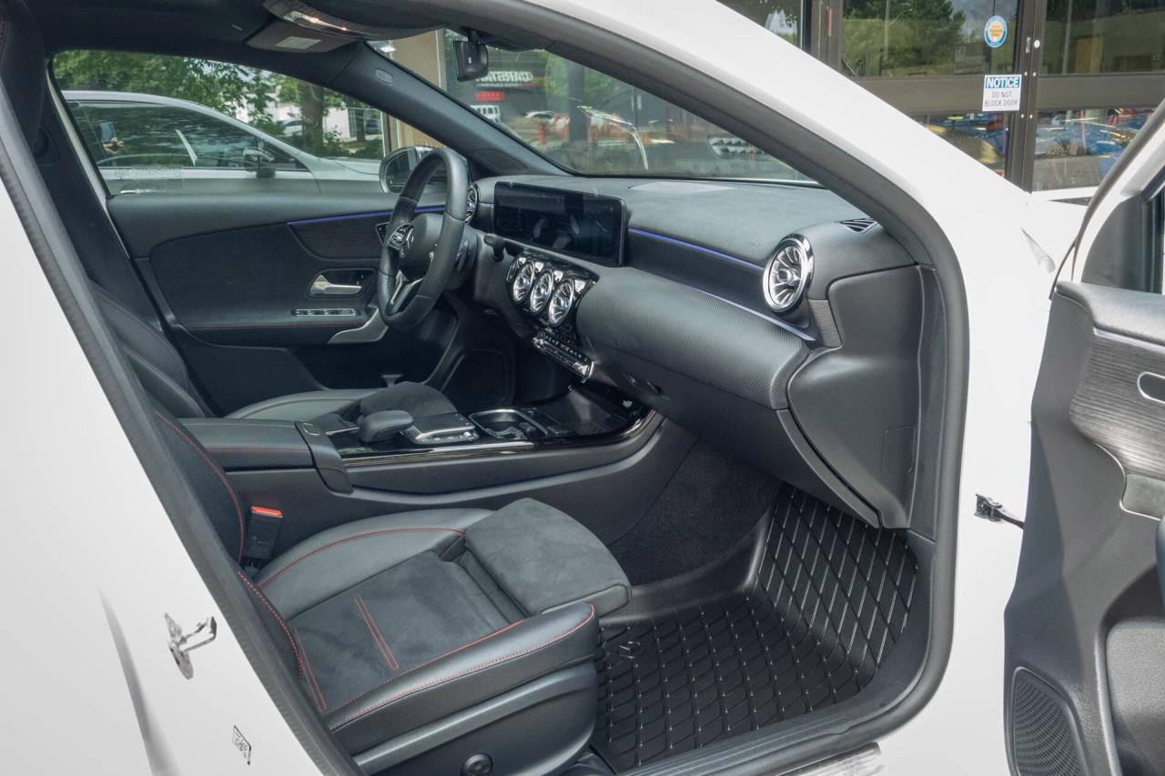 2021 Mercedes-Benz A-Class A 250 4MATIC Photo