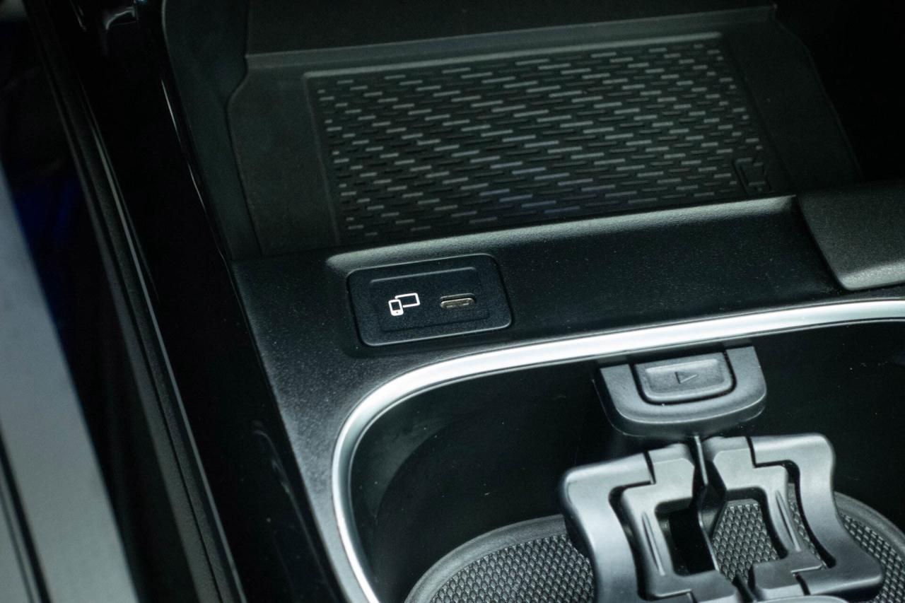 2021 Mercedes-Benz A-Class A 250 4MATIC Photo