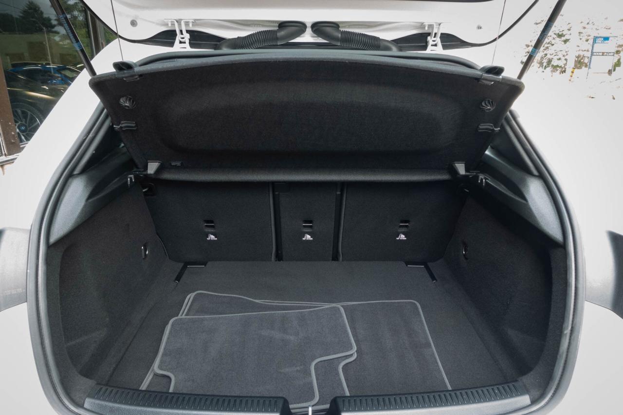 2021 Mercedes-Benz A-Class A 250 4MATIC Photo