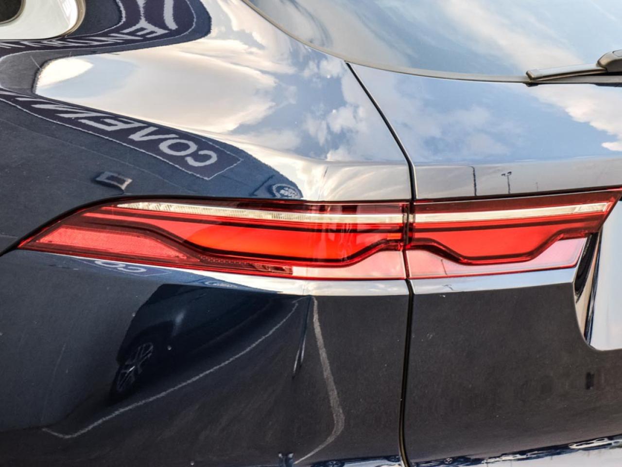 2024 Jaguar F-PACE P250 R-Dynamic S/DEALER MAINTAINED/ONE OWNER Photo