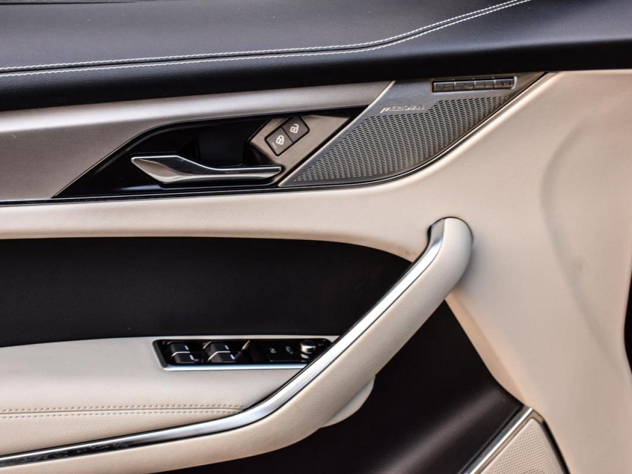 2024 Jaguar F-PACE P250 R-Dynamic S/DEALER MAINTAINED/ONE OWNER Photo