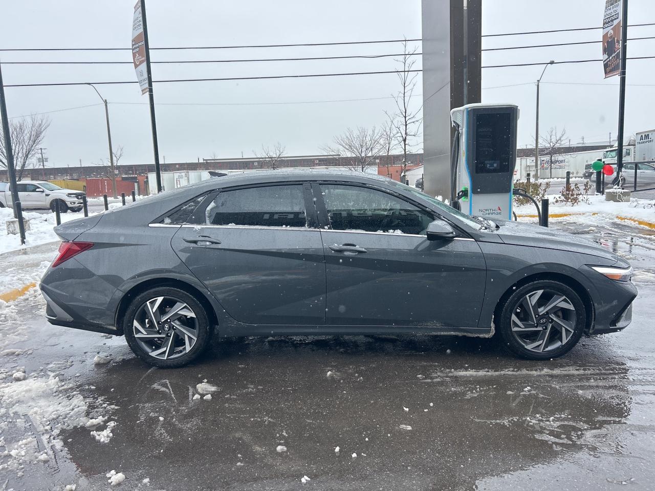 2024 Hyundai Elantra Luxury IVT   Starting from 4.49% OAC Photo